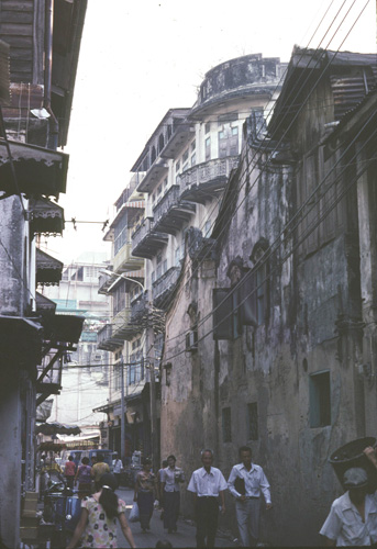 �ҧ�ѭ�õ�᤺͡ &nbsp; (-)