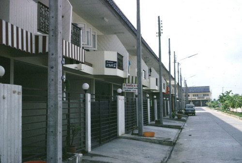 �����ҹ�Ѵ����͡�� : �����ҹ����ҡ���� �.��þѹ�� &nbsp; (-)