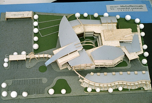 �Է��ȡ��ʶһѵ���â� &nbsp; (-)