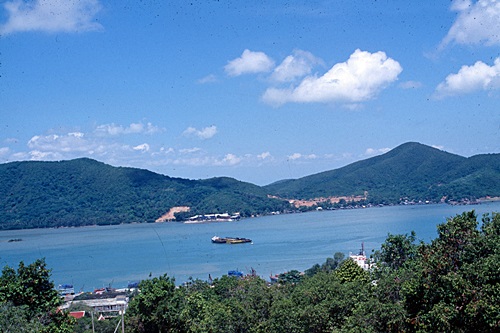 ���Է�ȹ�ѧ��Ѵʧ��� &nbsp; (-)