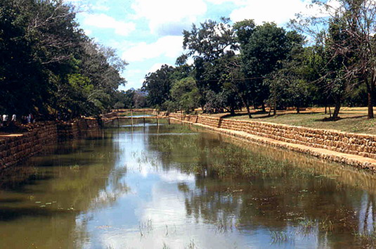 สงวนลิขสิทธิ์โดย</strong> ห้องสมุด ศ.ม.จ.สุภัทรดิศ ดิศกุล
