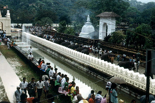 สงวนลิขสิทธิ์โดย</strong> ห้องสมุด ศ.ม.จ.สุภัทรดิศ ดิศกุล