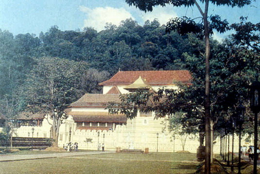 สงวนลิขสิทธิ์โดย</strong> ห้องสมุด ศ.ม.จ.สุภัทรดิศ ดิศกุล