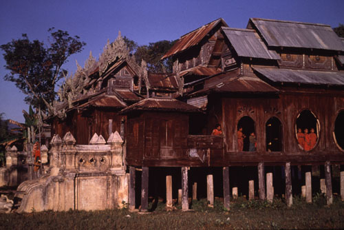 สงวนลิขสิทธิ์โดย</strong> ห้องสมุด ศ.ม.จ.สุภัทรดิศ ดิศกุล