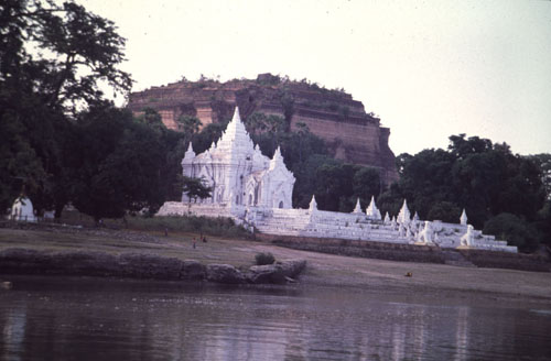 สงวนลิขสิทธิ์โดย</strong> ห้องสมุด ศ.ม.จ.สุภัทรดิศ ดิศกุล
