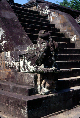 สงวนลิขสิทธิ์โดย</strong> ห้องสมุด ศ.ม.จ.สุภัทรดิศ ดิศกุล