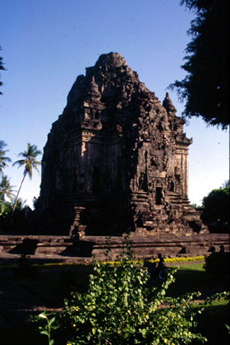 สงวนลิขสิทธิ์โดย</strong> ห้องสมุด ศ.ม.จ.สุภัทรดิศ ดิศกุล