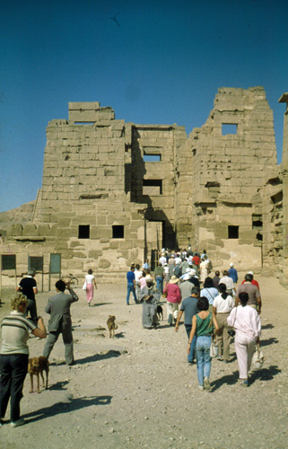 สงวนลิขสิทธิ์โดย</strong> ห้องสมุด ศ.ม.จ.สุภัทรดิศ ดิศกุล