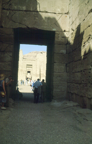 สงวนลิขสิทธิ์โดย</strong> ห้องสมุด ศ.ม.จ.สุภัทรดิศ ดิศกุล