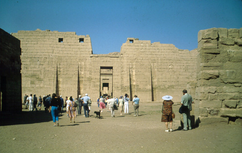 สงวนลิขสิทธิ์โดย</strong> ห้องสมุด ศ.ม.จ.สุภัทรดิศ ดิศกุล