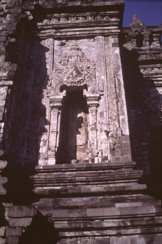 สงวนลิขสิทธิ์โดย</strong> ห้องสมุด ศ.ม.จ.สุภัทรดิศ ดิศกุล