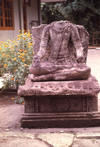 สงวนลิขสิทธิ์โดย</strong> ห้องสมุด ศ.ม.จ.สุภัทรดิศ ดิศกุล