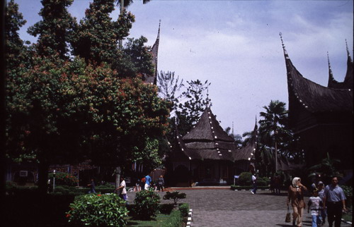 สงวนลิขสิทธิ์โดย</strong> ห้องสมุด ศ.ม.จ.สุภัทรดิศ ดิศกุล