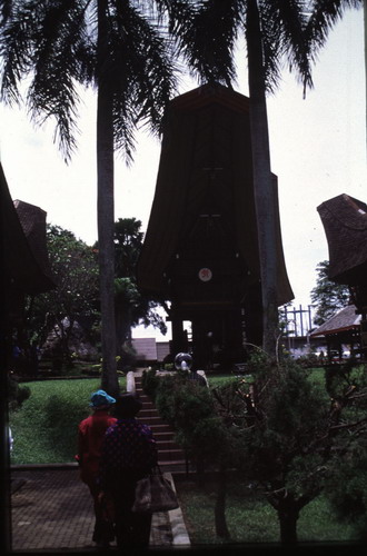 สงวนลิขสิทธิ์โดย</strong> ห้องสมุด ศ.ม.จ.สุภัทรดิศ ดิศกุล