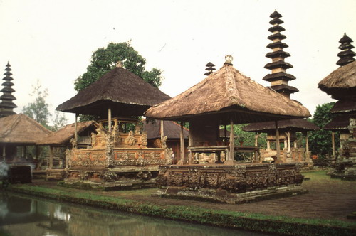 สงวนลิขสิทธิ์โดย</strong> ห้องสมุด ศ.ม.จ.สุภัทรดิศ ดิศกุล