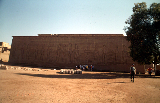 สงวนลิขสิทธิ์โดย</strong> ห้องสมุด ศ.ม.จ.สุภัทรดิศ ดิศกุล