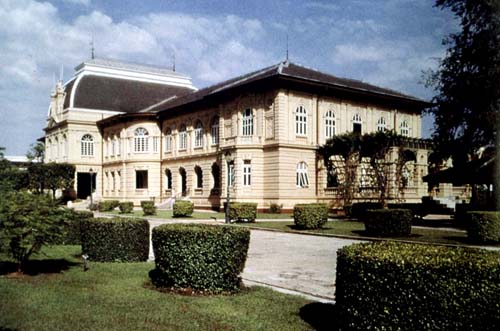 สงวนลิขสิทธิ์โดย</strong> ห้องสมุด ศ.ม.จ.สุภัทรดิศ ดิศกุล