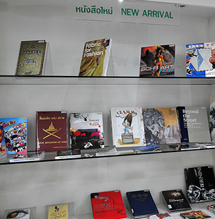 =ชั้นหนังสือใหม่ของหอสมุดา วังท่าพระ